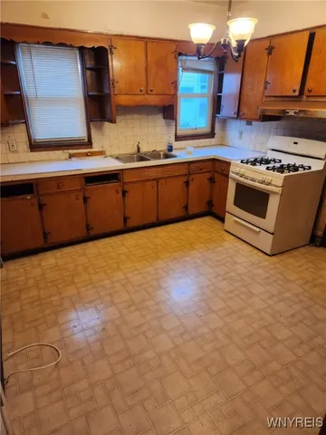 $1,400 | 13 Nason Parkway, Lackawanna, NY 14218