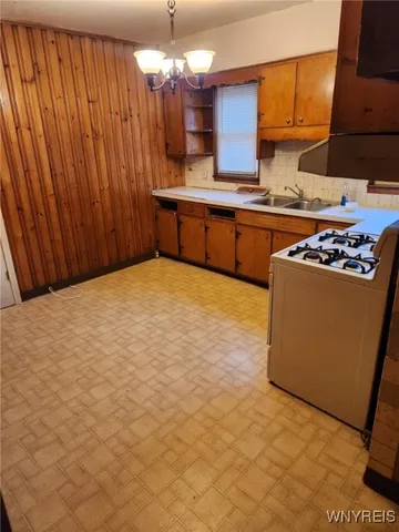 $1,400 | 13 Nason Parkway, Lackawanna, NY 14218