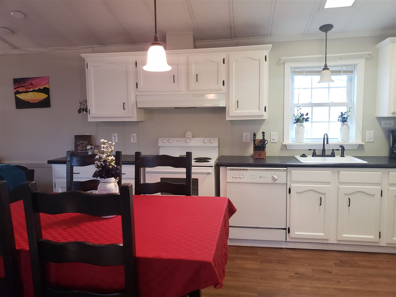 5 North Dewberry Rochester, NH 03867 - Photo 4 of 24