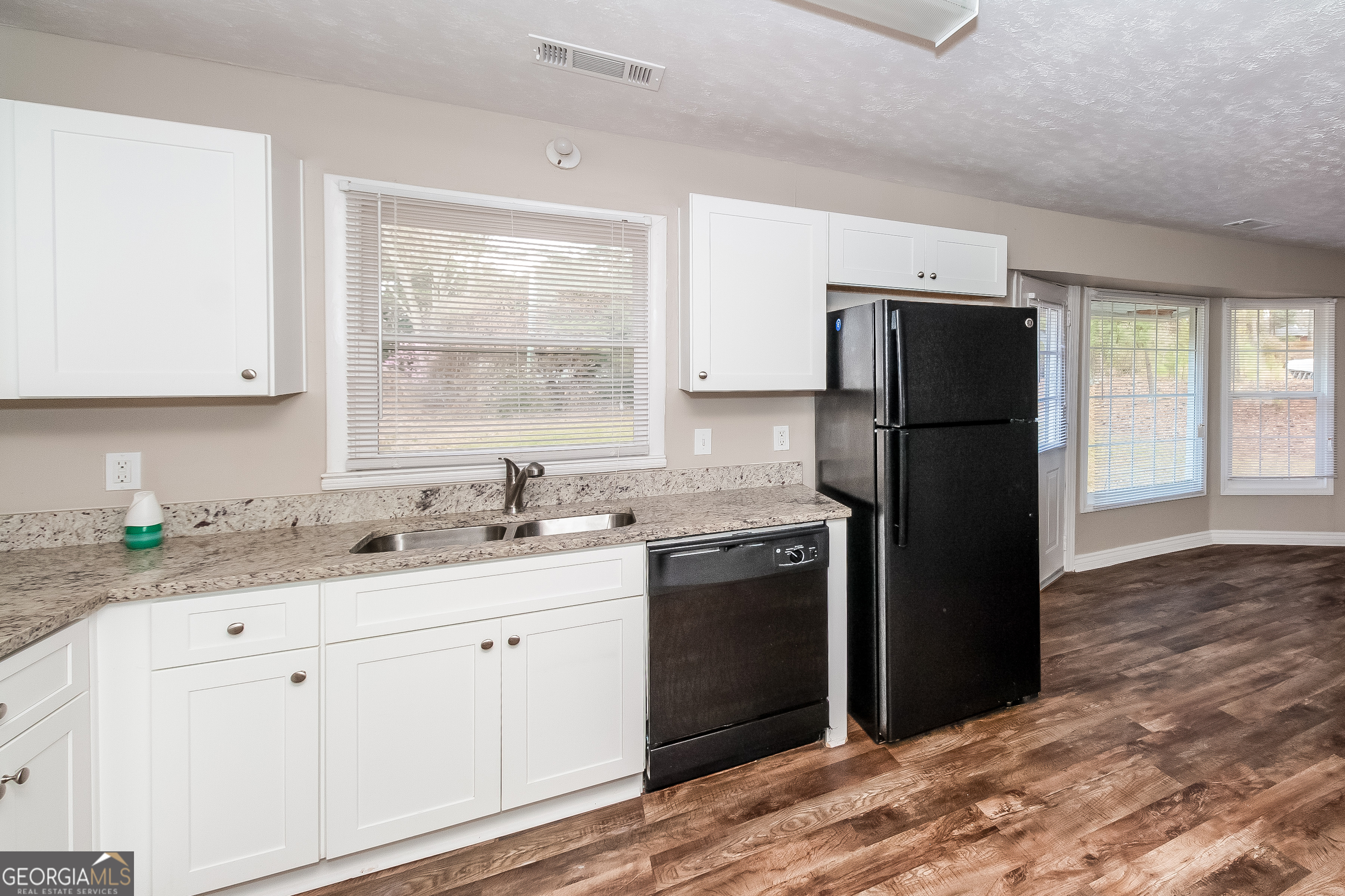 4540 Kent Road College Park, GA 30337 - Photo 6 of 16