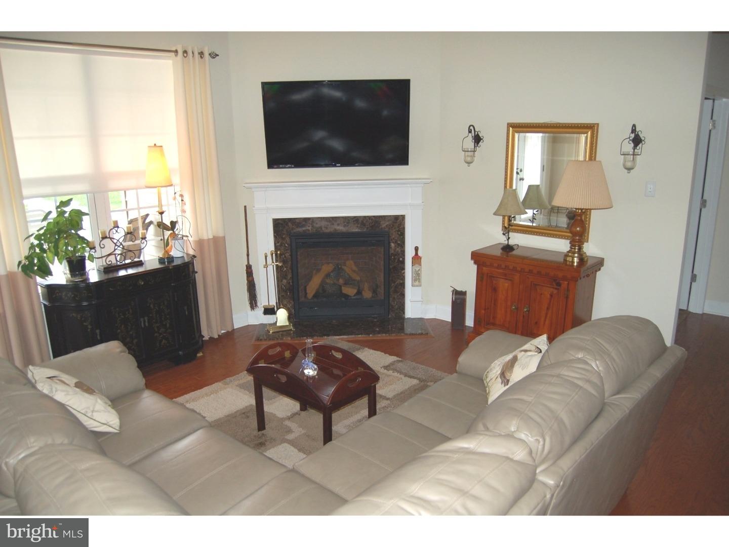 121 Davish Road Coatesville, PA 19320 - Photo 4 of 24 Living Room