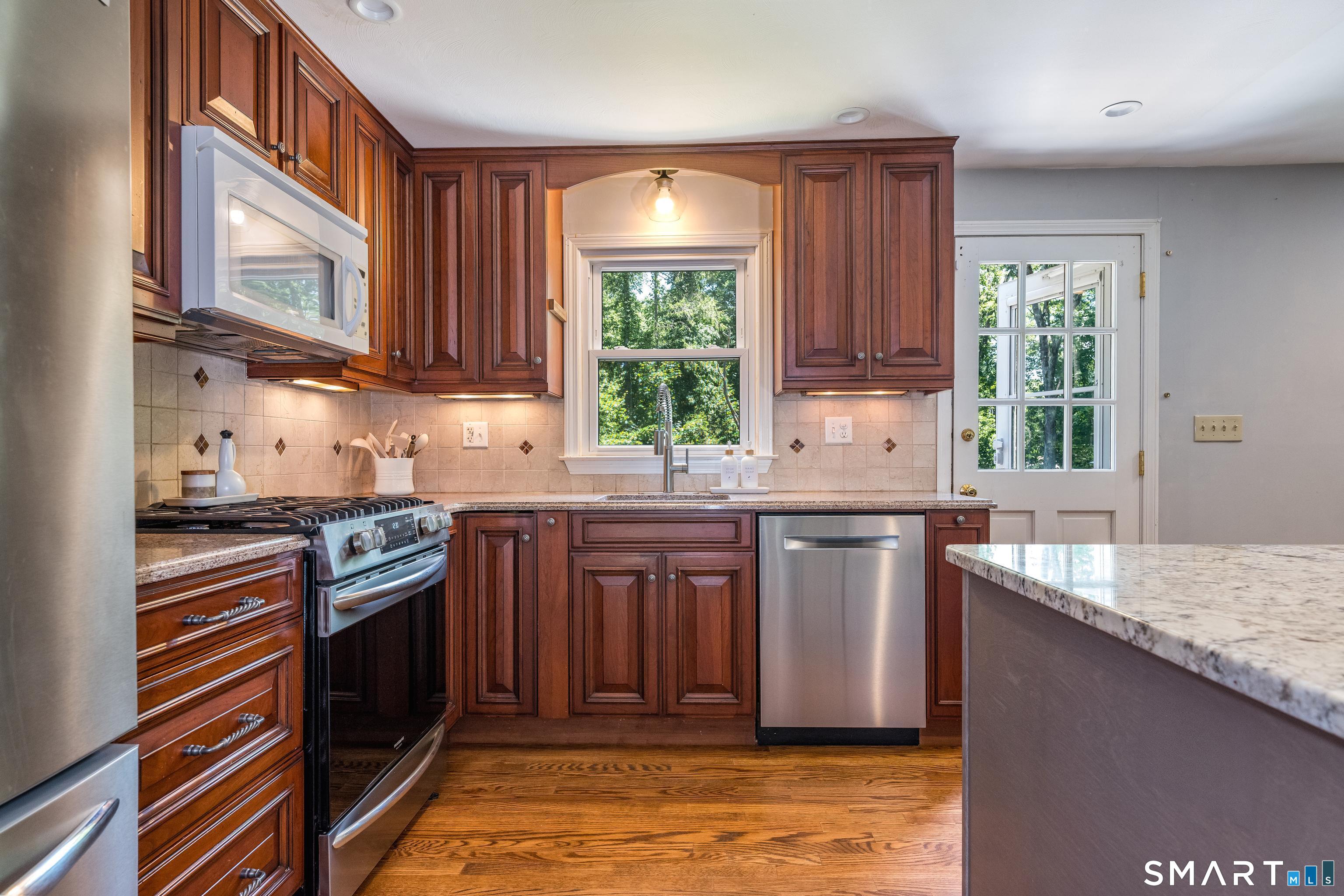 1399 Long Hill Road Guilford, CT 06437 - Photo 7 of 32