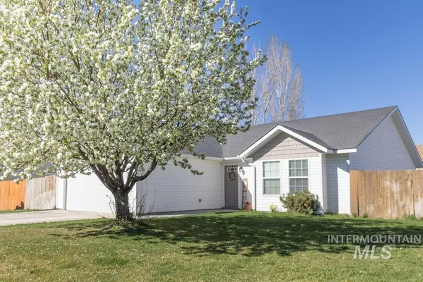 $349,900 | 1509 North Elm Street, Jerome, ID 83338