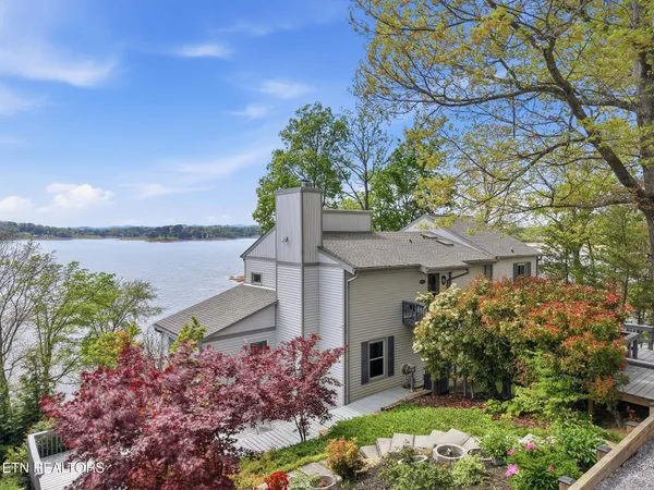 $949,900 | 692 Turtle Pointe, Bean Station, TN 37708