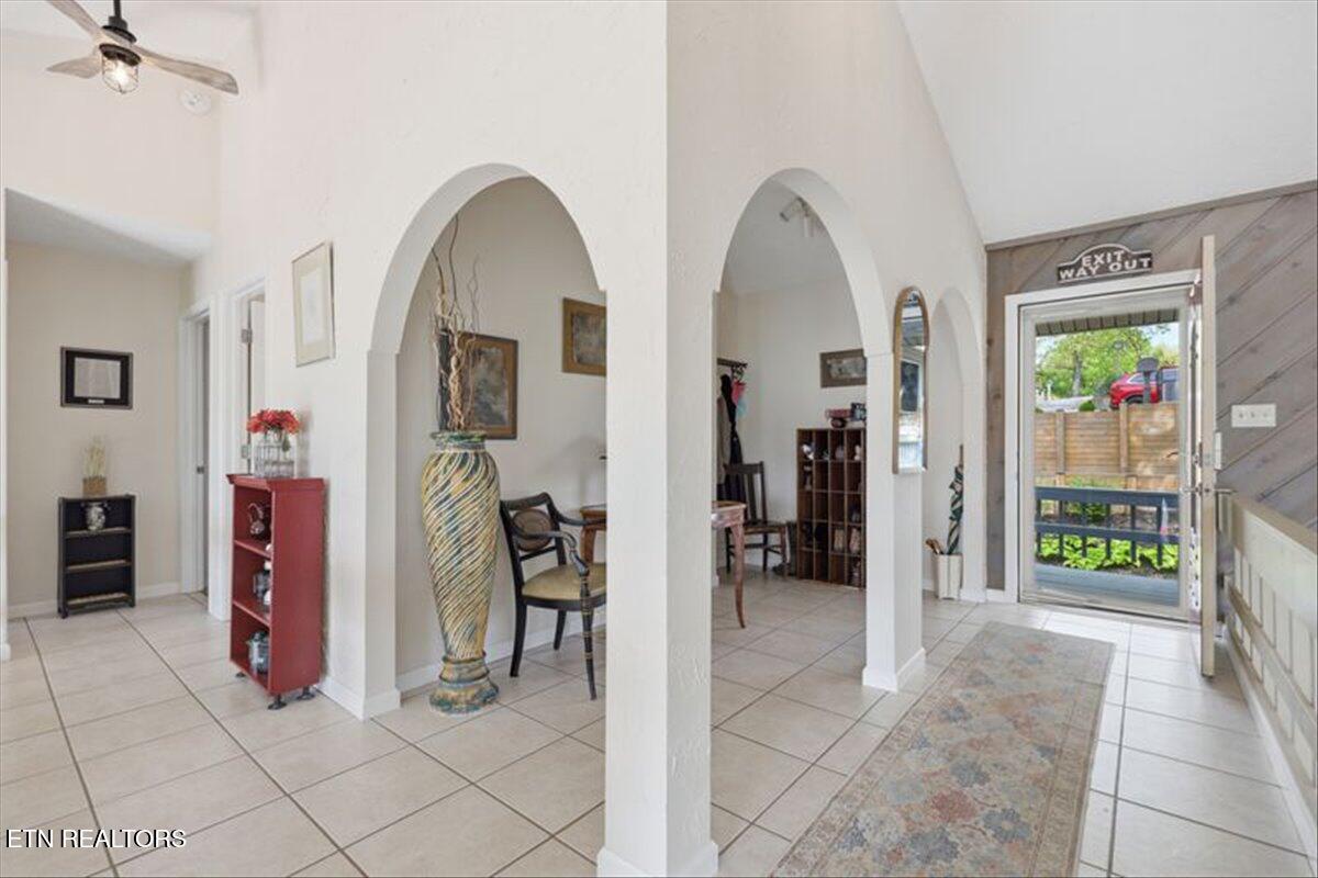 692 Turtle Pointe Bean Station, TN 37708 - Photo 6 of 25 35