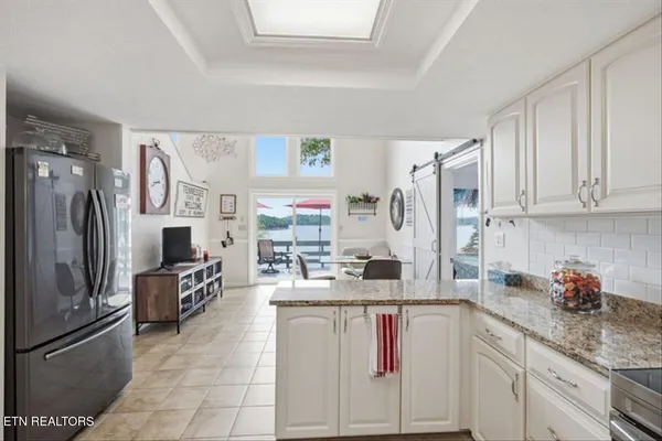 $949,900 | 692 Turtle Pointe, Bean Station, TN 37708