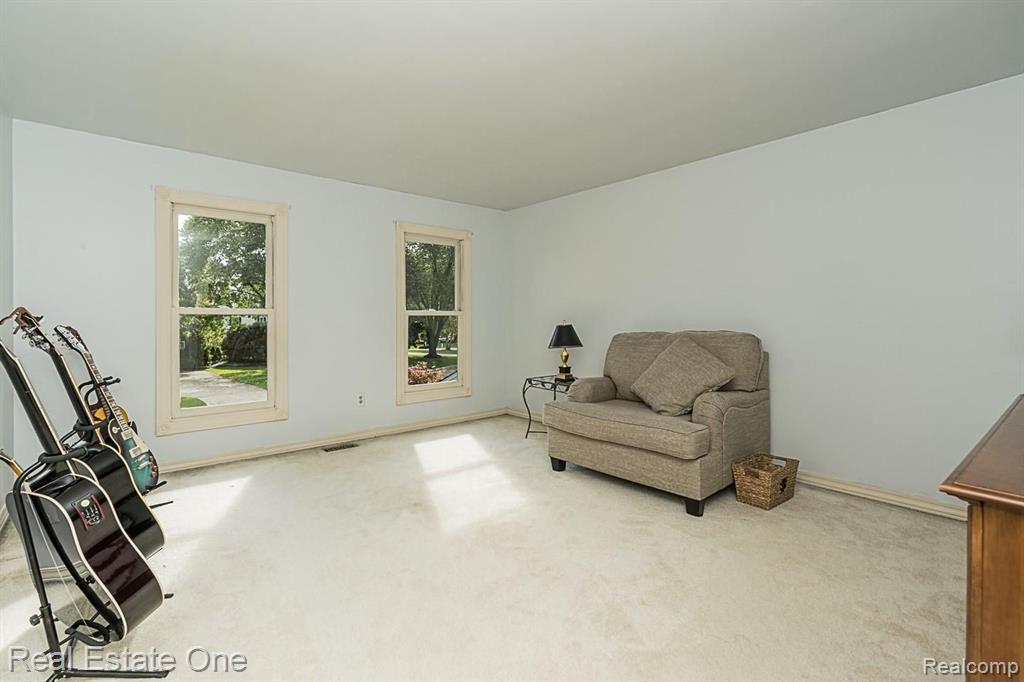 1380 Chestnut Circle Rochester Hills, MI 48309 - Photo 26 of 46