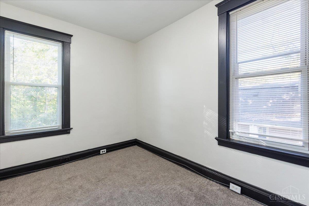 5213 Kenwood Road Cincinnati, OH 45227 - Photo 13 of 22