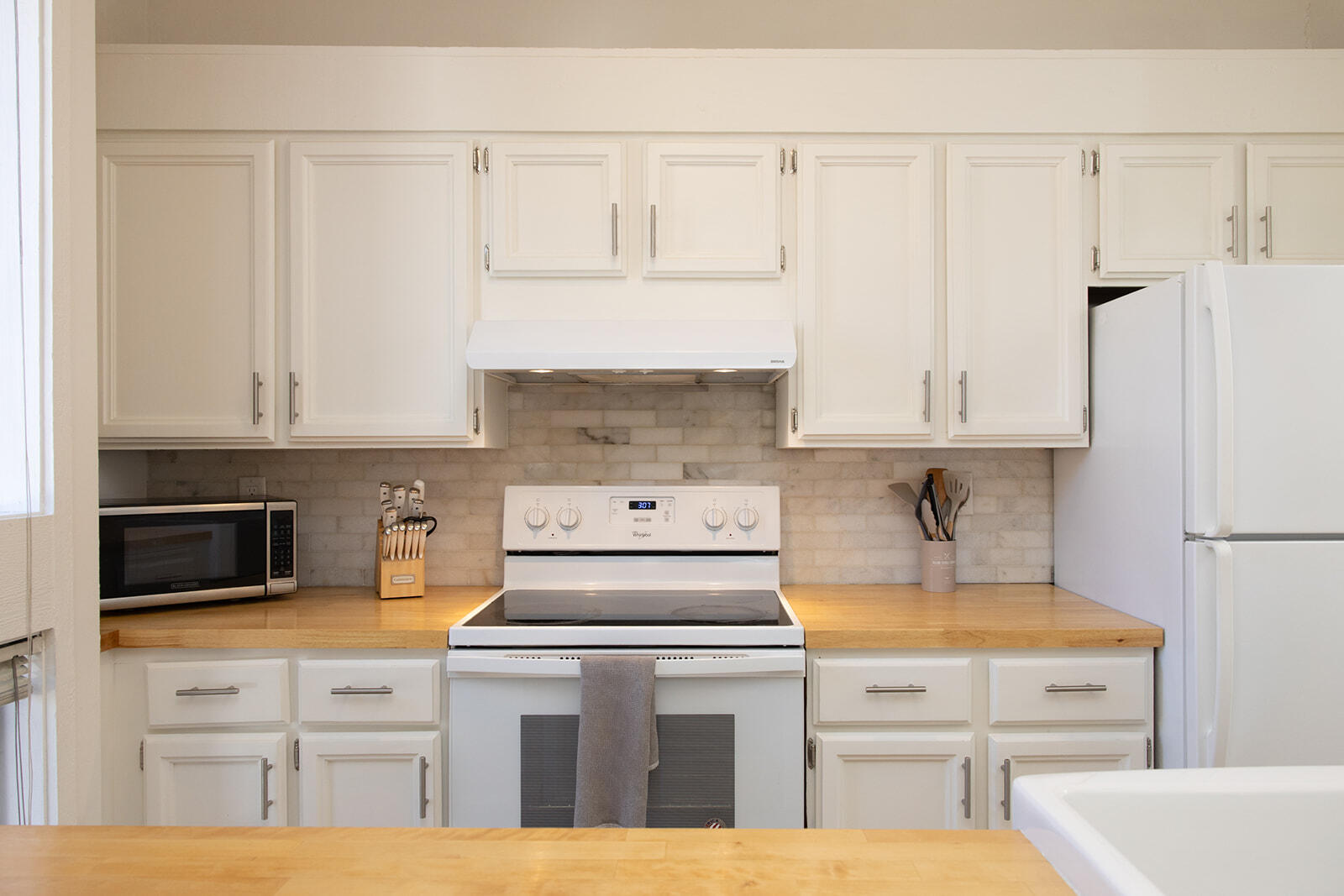 291 2nd Avenue, Unit 1 (TOP) Ketchum, ID 83340 - Photo 8 of 17 Kitchen Unit1 - (3)