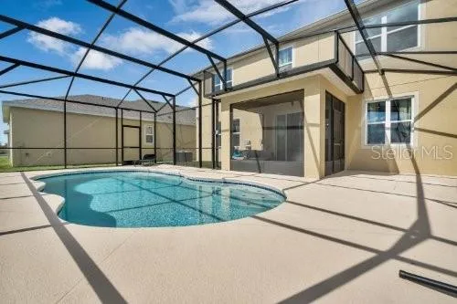 a view of a house with a tub