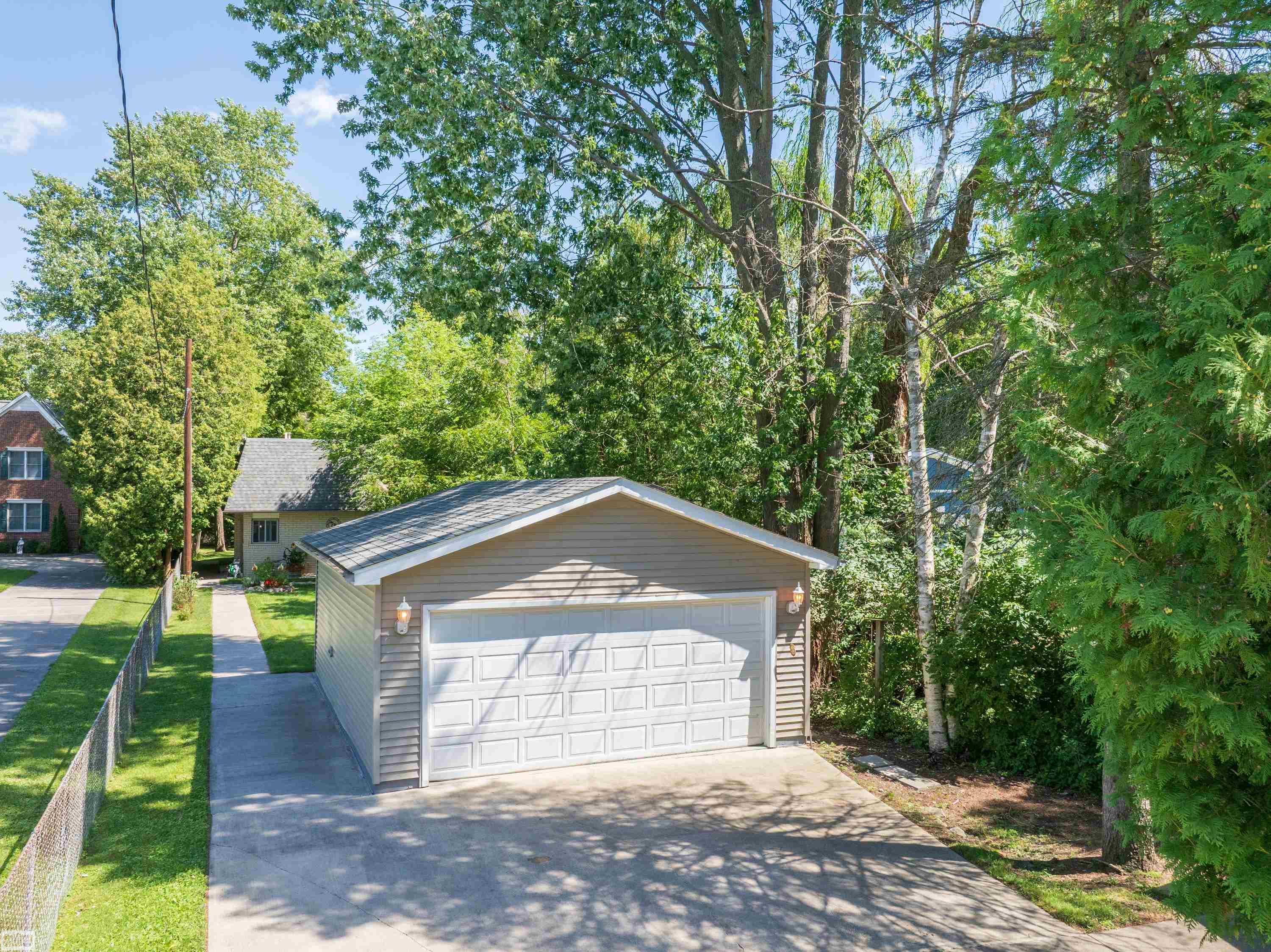 2345 Lakeshore Road Applegate, MI 48401 - Photo 24 of 34