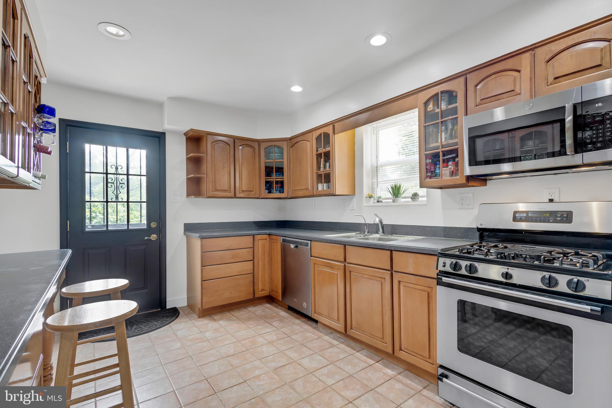 4906 St Barnabas Road Temple Hills, MD 20748 - Photo 13 of 52 Kitchen