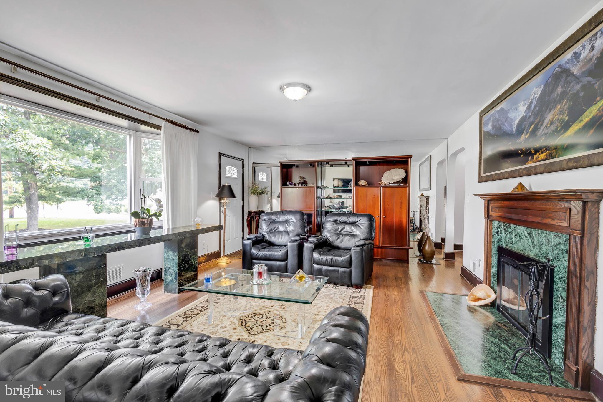 4906 St Barnabas Road Temple Hills, MD 20748 - Photo 6 of 52 Front family room