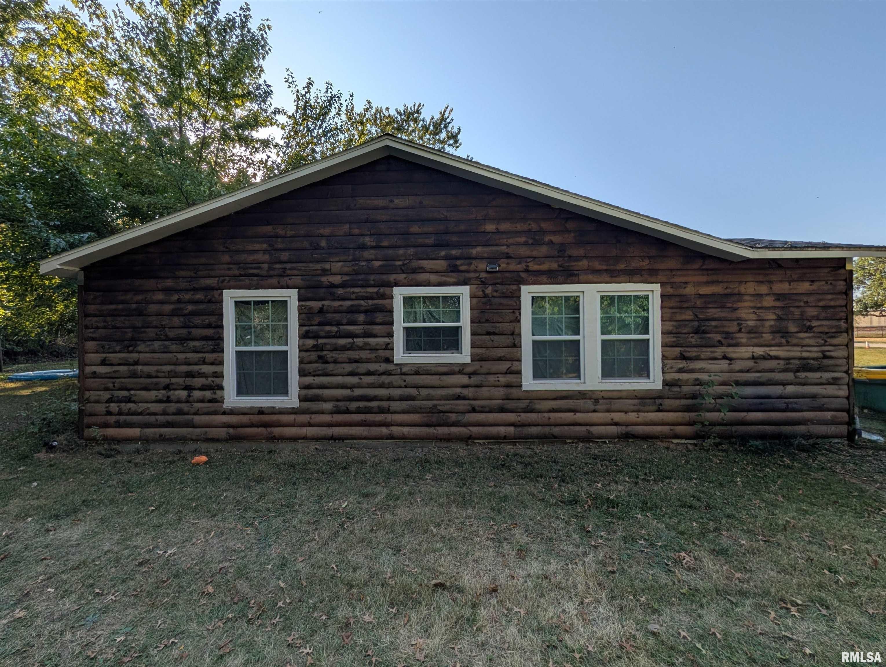 1331 East Pierce Street Macomb, IL 61455 - Photo 3 of 16