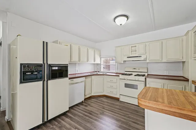 $30,000 | 1221 Brookshire Drive, Unit 1221, Rantoul, IL 61866