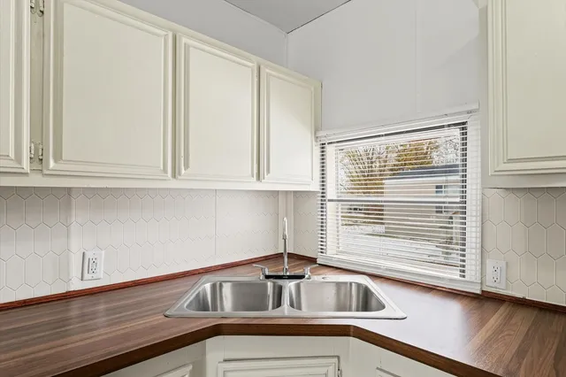 $30,000 | 1221 Brookshire Drive, Unit 1221, Rantoul, IL 61866