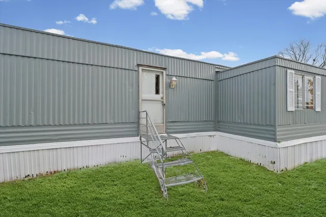 $30,000 | 1221 Brookshire Drive, Unit 1221, Rantoul, IL 61866