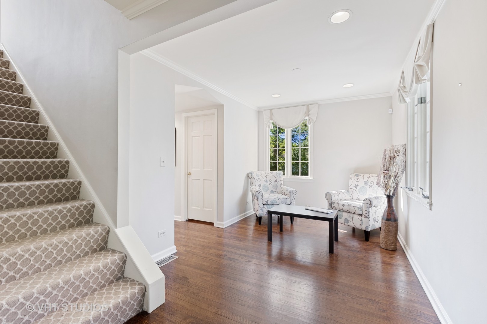 165 Ridge Road Highland Park, IL 60035 - Photo 2 of 18 a view of entryway and hall with wooden floor