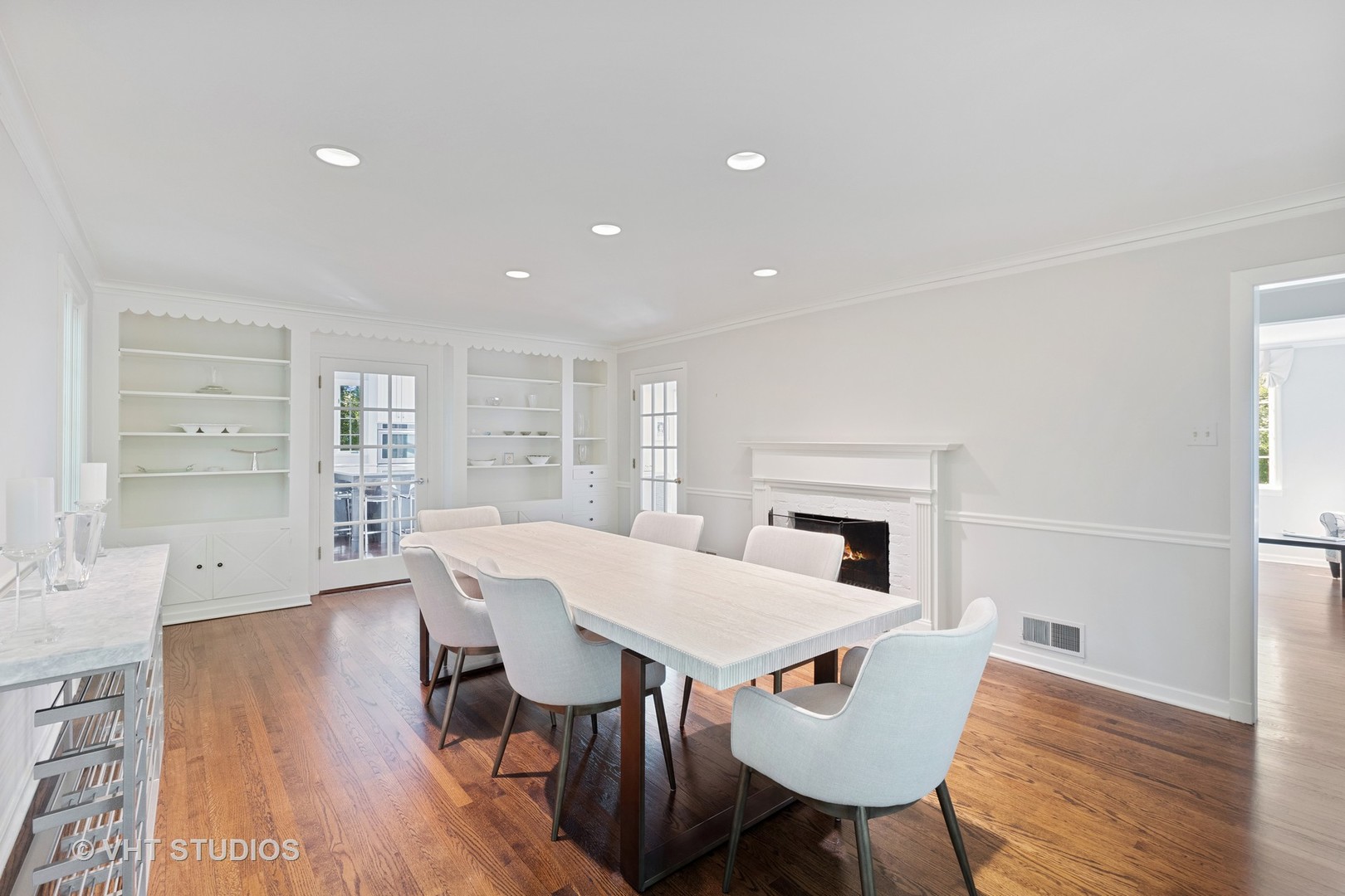165 Ridge Road Highland Park, IL 60035 - Photo 5 of 18 a view of a dining room with furniture and wooden floor