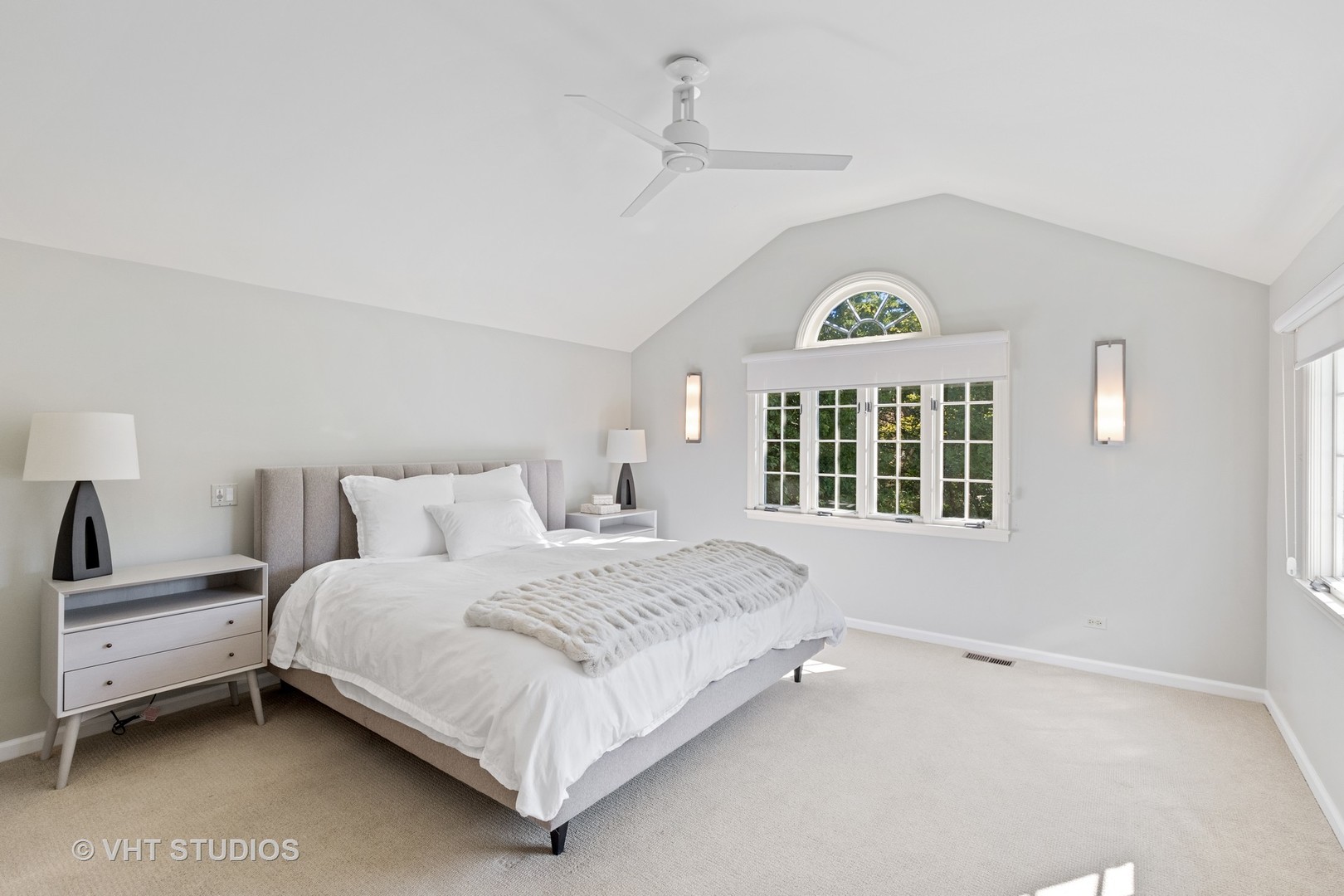 165 Ridge Road Highland Park, IL 60035 - Photo 7 of 18 a bedroom with a bed next to a window