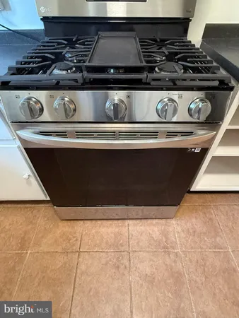 $2,595 | 3111 Ravensworth Place, Alexandria, VA 22302