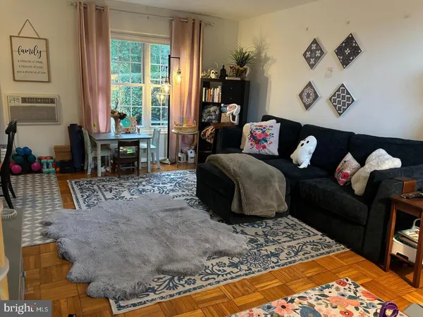 $2,595 | 3111 Ravensworth Place, Alexandria, VA 22302
