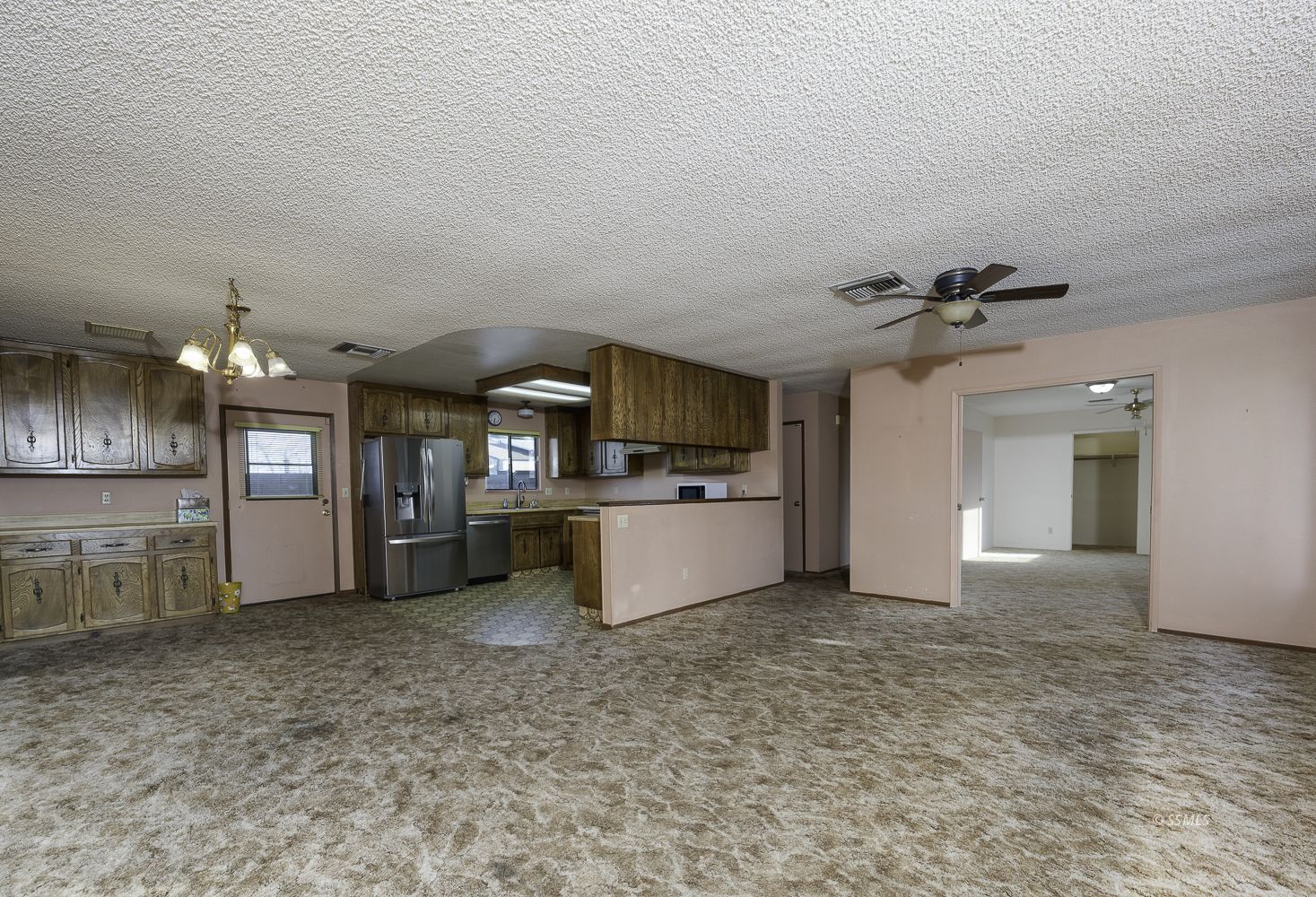 219 West Church Avenue Ridgecrest, CA 93555 - Photo 2 of 46