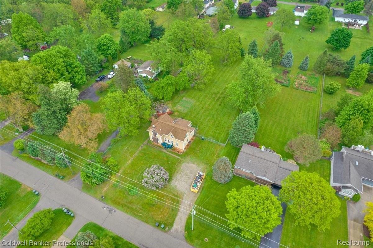 805 Hemingway Road Lake Orion, MI 48362 - Photo 37 of 37 32-DJI_0198.jpg