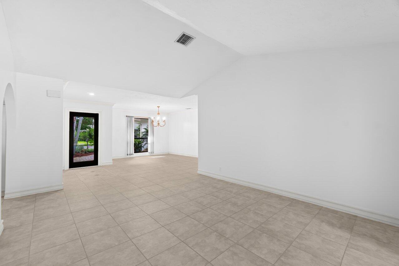 3523 Pine Haven Circle Boca Raton, FL 33431 - Photo 8 of 42 an empty room with a natural light