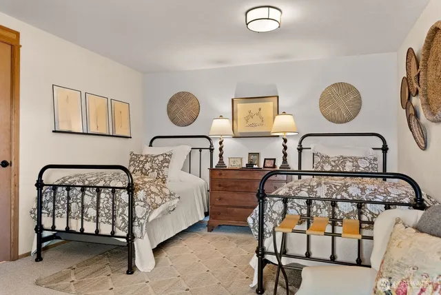 $1,825,000 | 8 Deer Trails Way, Winthrop, WA 98862