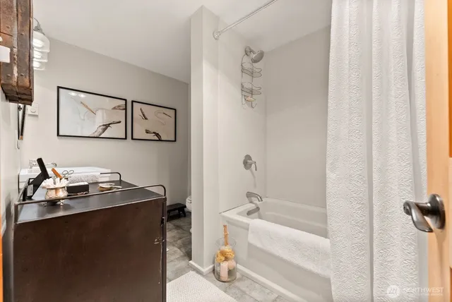 $1,825,000 | 8 Deer Trails Way, Winthrop, WA 98862