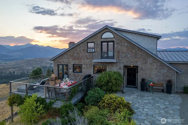 $1,825,000 | 8 Deer Trails Way, Winthrop, WA 98862