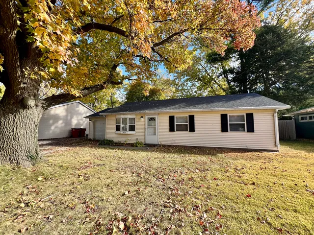 $178,900 | 1410 South Mattis Avenue, Champaign, IL 61821