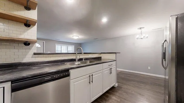 $178,900 | 1410 South Mattis Avenue, Champaign, IL 61821