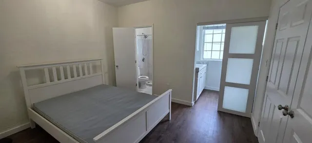 $1,800 | 741 15th Street, Miami Beach, FL 33139