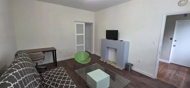 $1,800 | 741 15th Street, Miami Beach, FL 33139