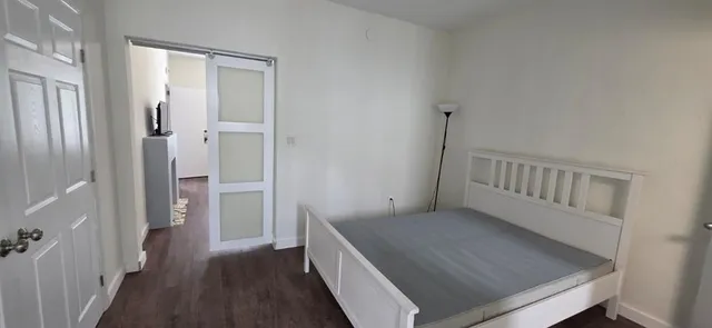 $1,800 | 741 15th Street, Miami Beach, FL 33139