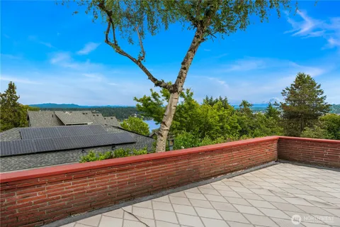 $1,250,000 | 5235 South Graham Street, Seattle, WA 98118