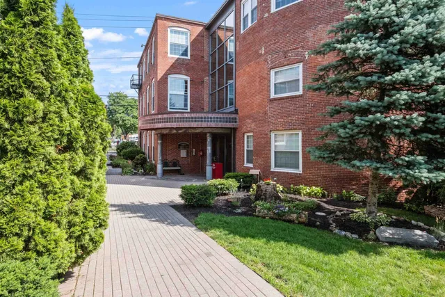 $275,000 | 66 Landing Lane, Unit 309, Laconia, NH 03246