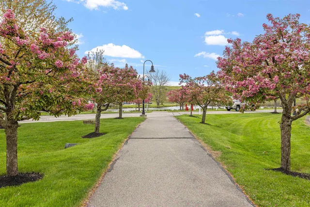 $275,000 | 66 Landing Lane, Unit 309, Laconia, NH 03246