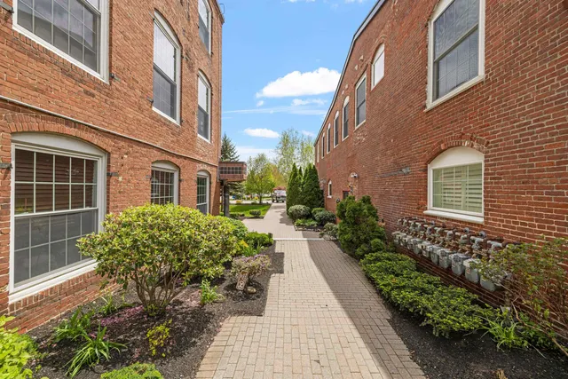 $275,000 | 66 Landing Lane, Unit 309, Laconia, NH 03246