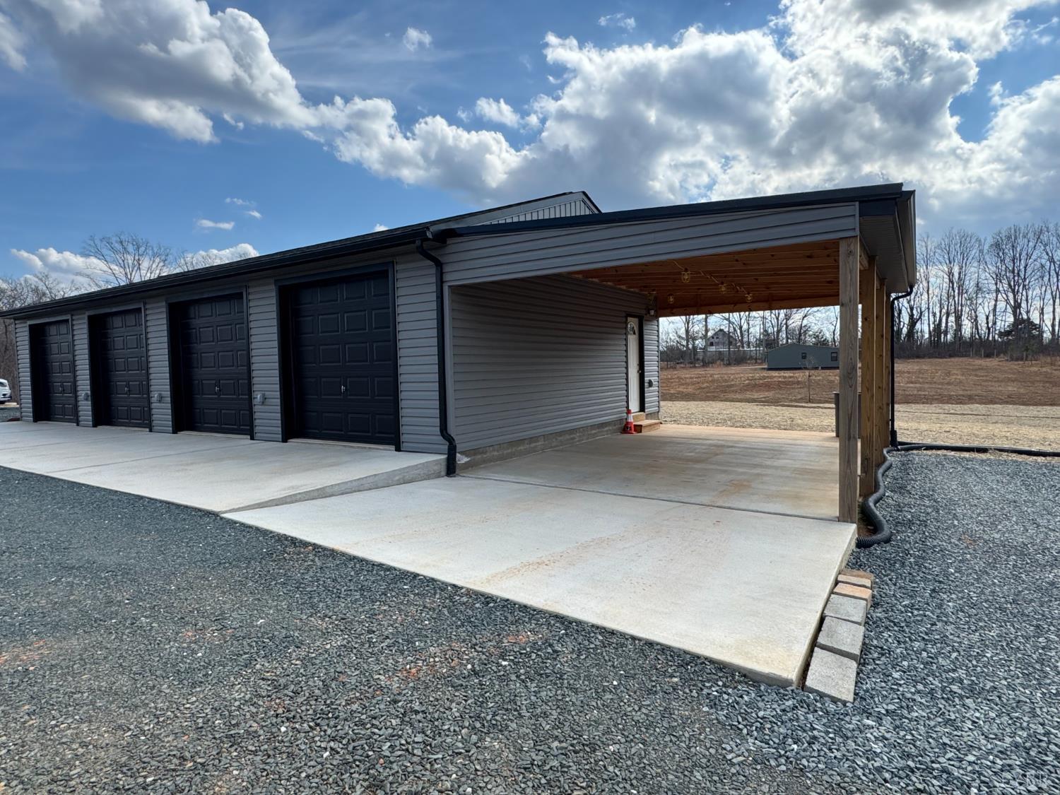 3941 Promise Land Road Appomattox, VA 24522 - Photo 18 of 21 a view of a garage