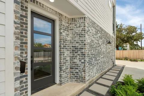 $419,000 | 717 Janisch Road, Unit I, Houston, TX 77018