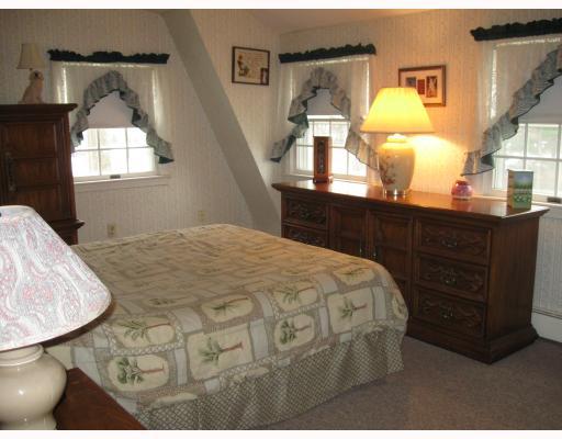 307 New Meadow Road Barrington, RI 02806 - Photo 11 of 12 Master Bedroom.