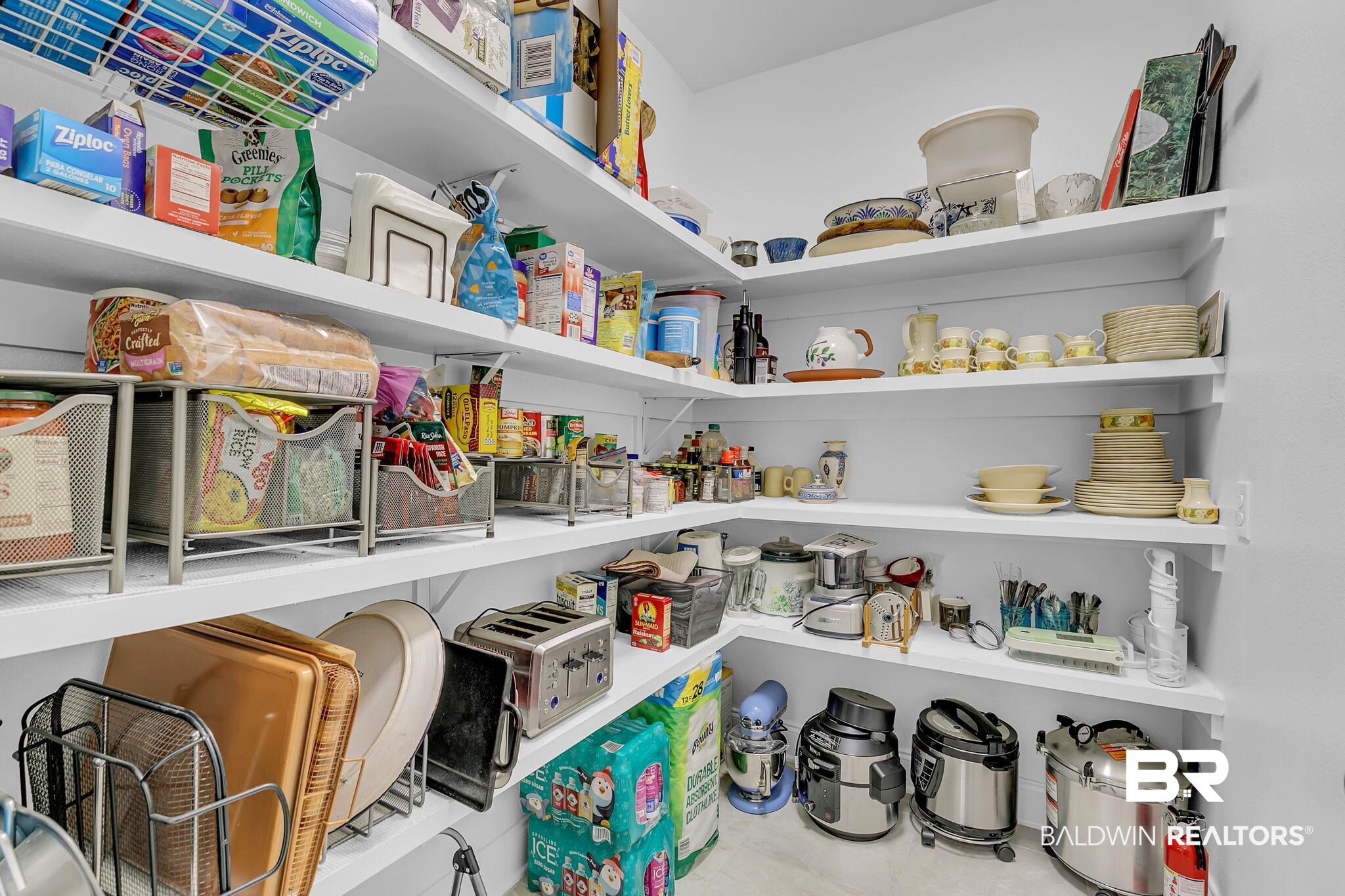 19686 Bunker Loop Fairhope, AL 36532 - Photo 14 of 45 PANTRY