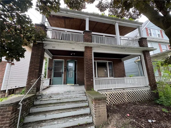 $129,900 | 715 Augustus Place, Niagara Falls, NY 14301