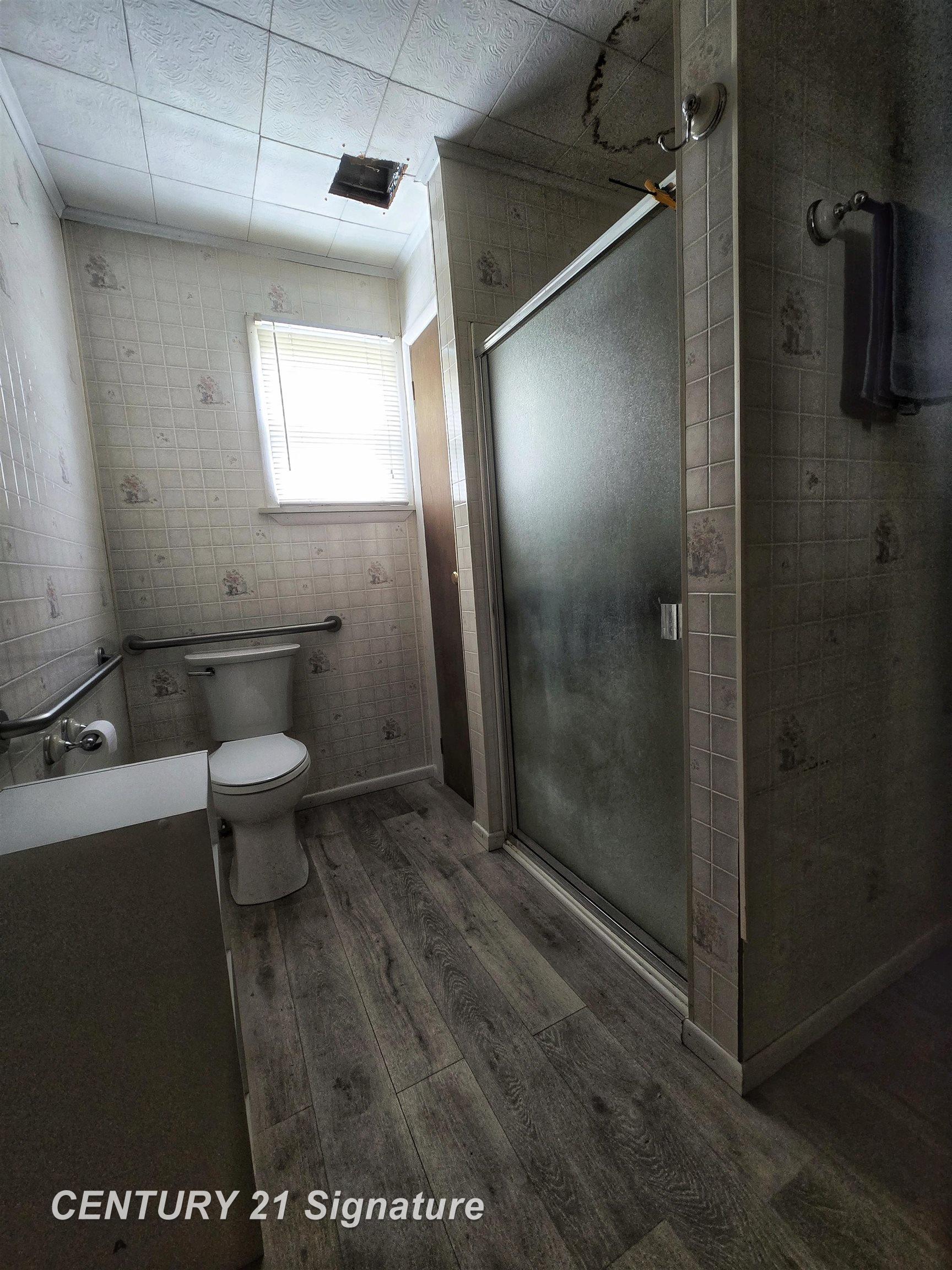 1677 Huntington Road Saginaw, MI 48601 - Photo 17 of 25 50145824-39016f48-7e1d-4c13-8f1a-c3fb1c6bac11.JPG