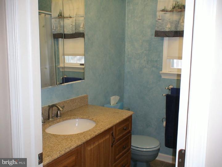 11 Wimbeldon Way Tabernacle, NJ 08088 - Photo 11 of 25 Bathroom