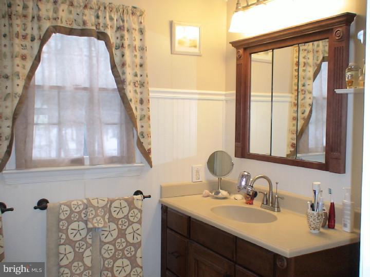 11 Wimbeldon Way Tabernacle, NJ 08088 - Photo 14 of 25 Master Bathroom