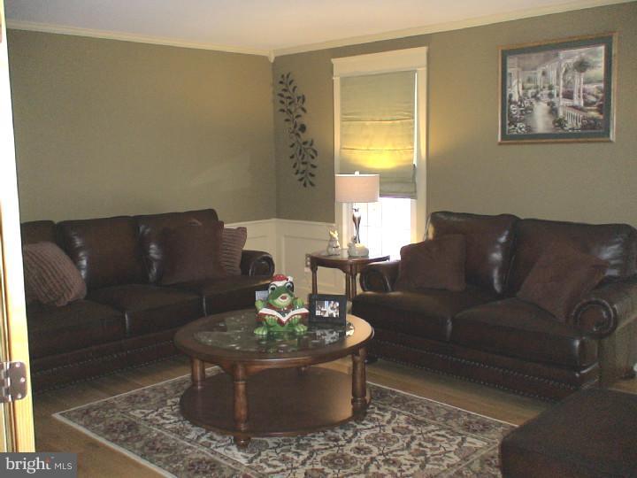 11 Wimbeldon Way Tabernacle, NJ 08088 - Photo 3 of 25 Living Room